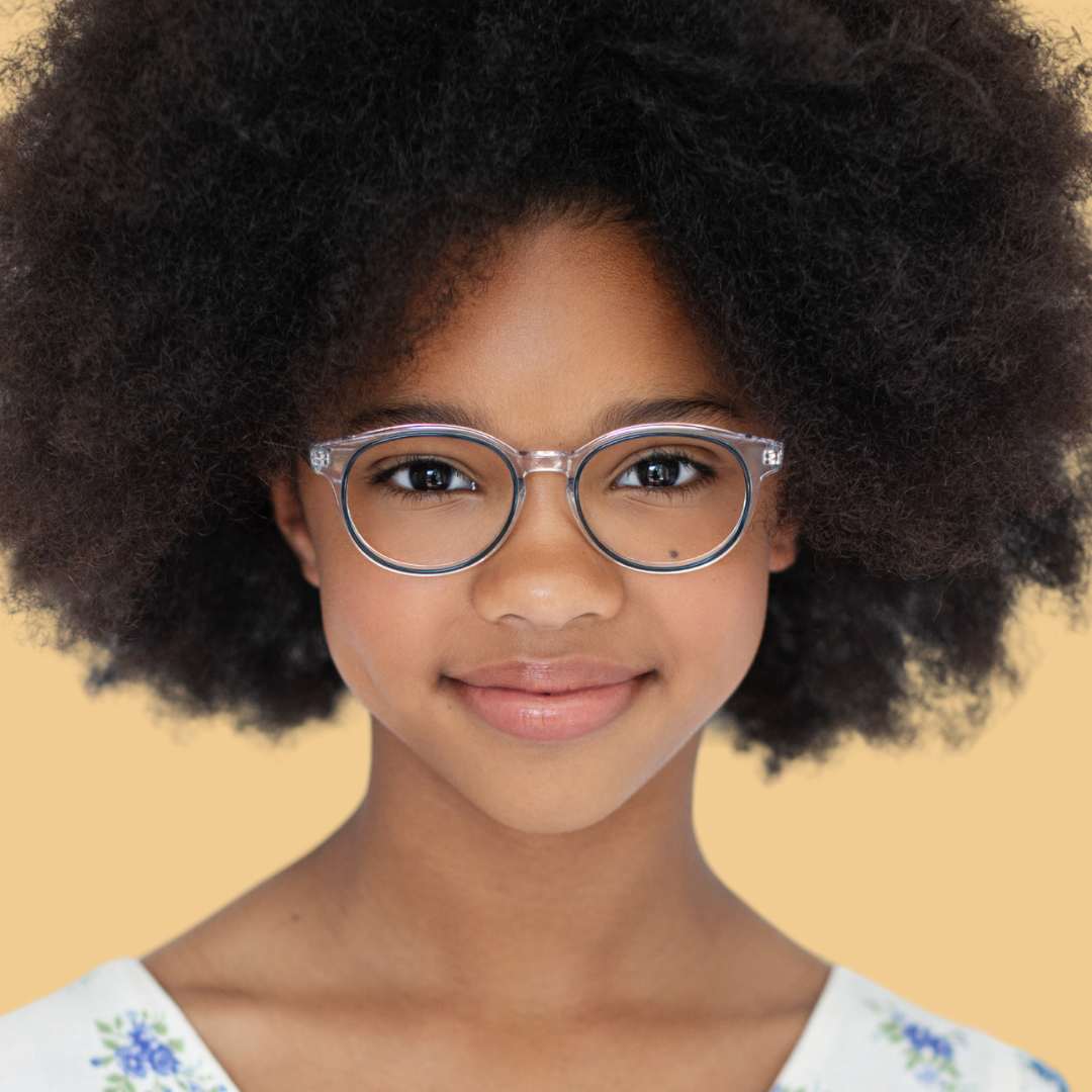 Girl wearing Small (43-15-125) / Sapphire Ring round glasses 